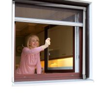 Рулонные москитные сетки